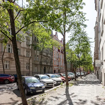 Apartment Gold Klimt Flat / Quiet Street / National Museum