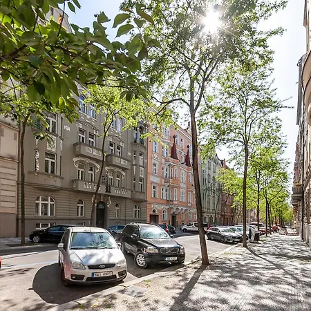 Apartment Gold Klimt Flat / Quiet Street / National Museum