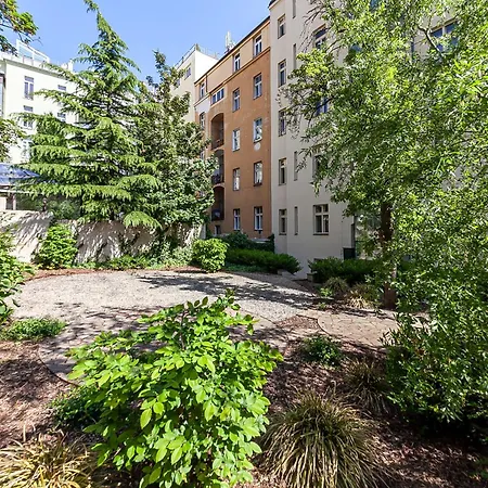 Apartment Gold Klimt Flat / Quiet Street / National Museum *